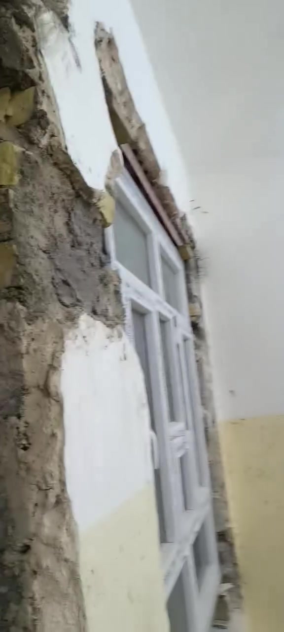 اعمالي البسيطه 
اصباغ جدران اصباغ اخشاب 
واجهات شاشه بمختلف التصاميم 
لوحات جداريه 
بوكسات الجبسون بورد

***********
