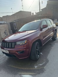 جيب 6سلندر  موديل 20لون كرزي بجم كبس حادث خلفي شي بسيط سيارة نظيفة جاه...