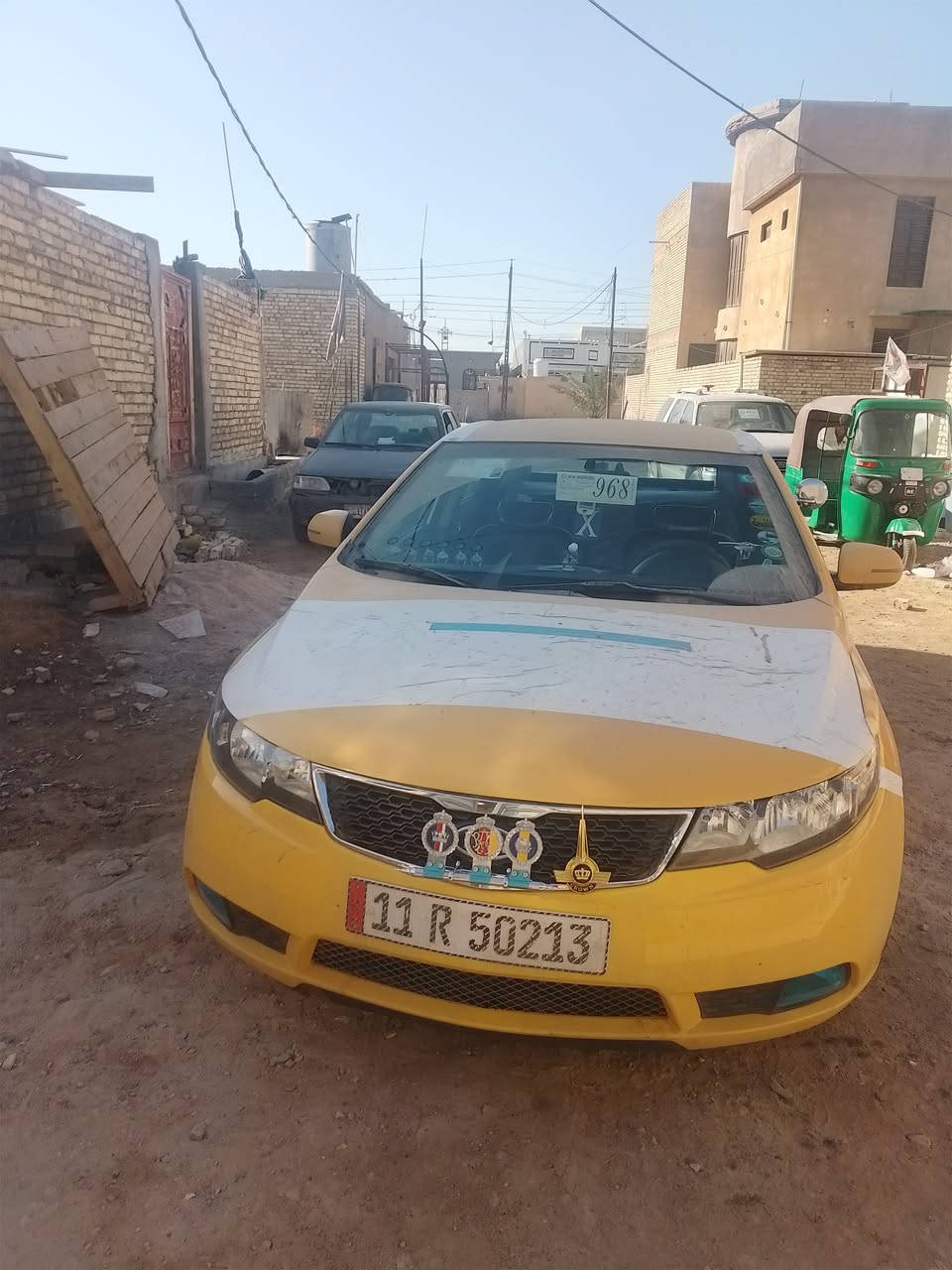 سلام عليكم فوتي 2013 للبيع سياره ماناقصهه شي كير مكينه مكفولات مجنبزه احله من صوره حادثهه جاملغ امامي سعر90بيهه مجال بصيط *********** مكاني بغداد
