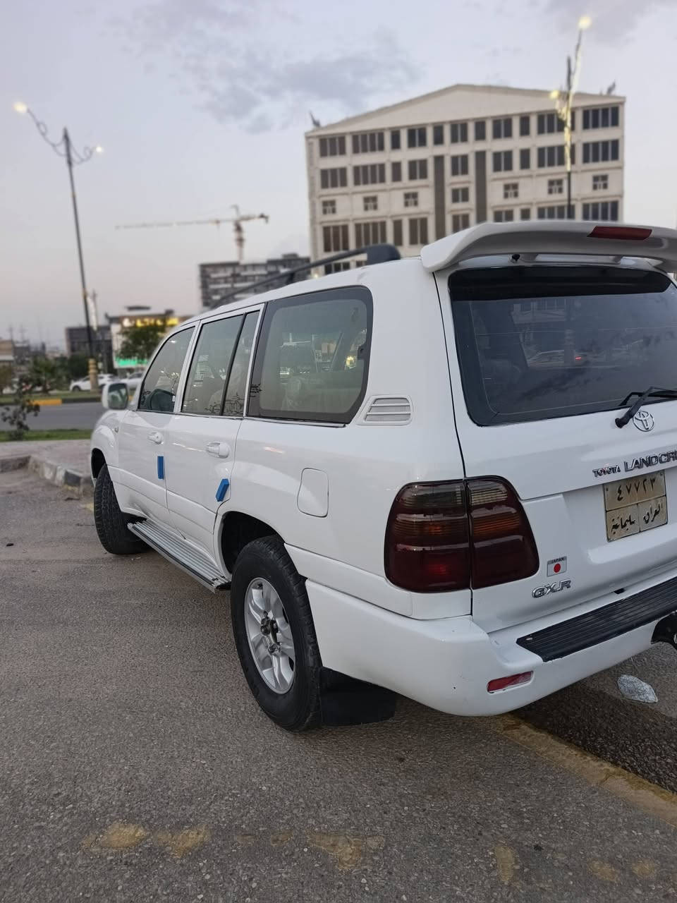(للبيع) 
لاندكروز 2001محدثه2007
مكينه 4500 V6
كير عادي
كير مكينه اكسل حداديه شواصي مكفولات وخير من الله تعمير جديد 
منضومه زنون عالي ناصي
تبريد ثلج
تدفئة 
تخم تاير باتري جدبد
رقم سليمانية وكالة عامه من الكردي اتريد تحويل تريد وكالة 
السياره نقصها بطاين بيبان ألامامية
سعر البيع   (115) 
للستفسار اتصال +واتساب
***********
مكان السياره كربلاء
