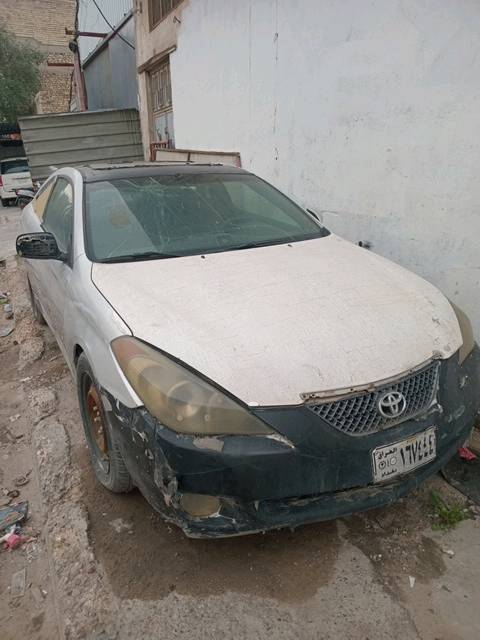 عنونها بغداد سياره متروكه ما بيها شي شغاله 