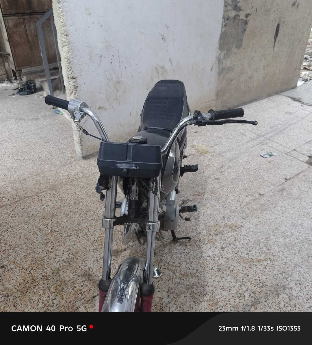 السلام عليكم دراجه للبيع اربعه قير اوراق وصولي وشادلها شوته جديده قزاز جديد ودراجه نظيفهاوراق وسوريا السعر 500 وبيها مجال للشراي قليل


**إذا كنت صاحب هذا الإعلان وتريد حذفه لأي سبب، رجاءا أرسل رسالة إلى الدعم الفني**