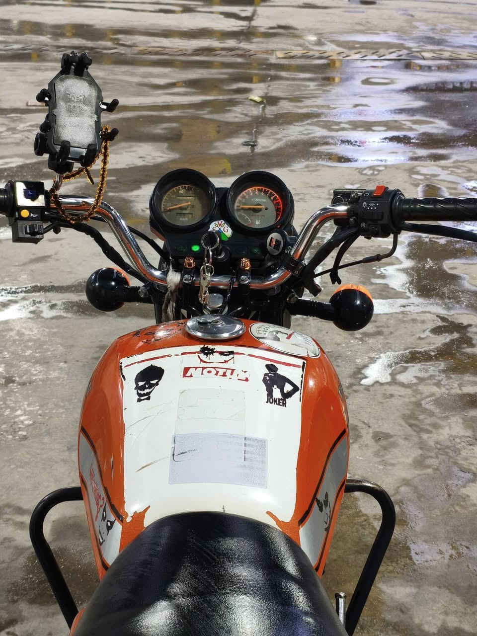 السلام عليكم ورحمه الله وبركاته 
دايون ٢٠٢٢ للبيع برتقالي مكينه ٢٠٠ الدراجه مرقمه بابل انكليزي بأسمي مداور بنفس اليوم السنويه تنتهي ب ٢٠٢٨ كهربائيات جديه مكينه مفتوحه بوشه وبستم بس 
السعر ١٥٠٠ واحد وخمسميه وبيها مجال مكاني حله المركز ***********
الخاص مغلق
