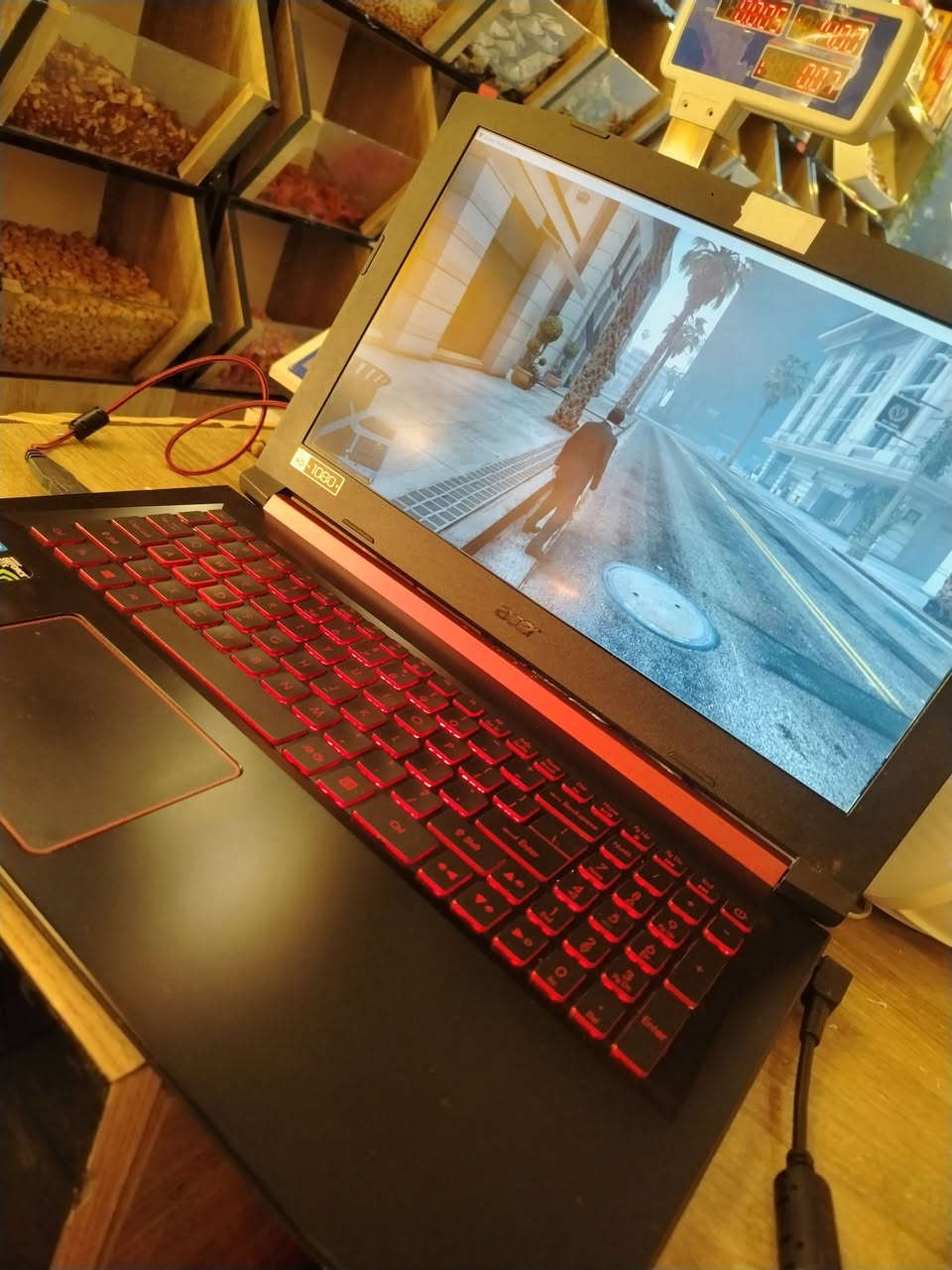 السلام عليكم ورحمة الله وبركاته
لابتوب كيمنك  acer nitro gaming
GTX 1050 TI 4G
CPU I5 7300 HQ
RAM 16 G
SSD 256
SCREEN 15.6
 كيبورد RGP احمر
لابتوب نظيف مع ماوس كيمنك وكيبورد كيمنك
محمل عليه GTA 5 لعبة سرقة السيارات 
بسعر ٣٩٠ قفل متلكة هيج سعر
بغداد حي القاهرة
*********** موجود واتساب
