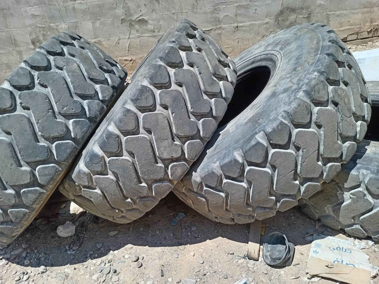 للبيع.زوجين  تايرات؛انضاف مثل ما واضح بلصورة مال شفل فالفو حجم 90 يرهمن على الكاوسكي الحديث
السعر 20 ورقة مع مجال العنوان الموصل الأيسر
الاستفسار اتصل *********** /***********
