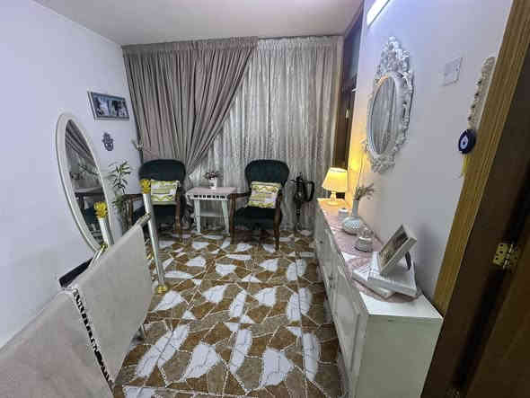 بيت للبيع 60 متر يحتوي على 3 غرفة نوم الاعظمية الاخطل زراعي جدا مناسب 
***********
