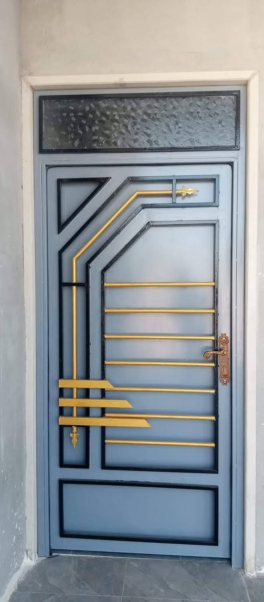 السلام عليكم... جزء بسيط من عملنا.. 
(صباغ) متفرغ حاليا نشتغل كافه ا نواع ال صبغ واجهيات والداخل وكذالك الحديد بنواعه (تزفيت) السطوح والماستك( والتابكوو) كامل تسليم  اسعار مناسبه وشغل نظيف وصور عملنه موجوده.. والرزق لجميع يارب
ومن الله التوفيق.. 
*********** اتصال وكذالك واتساب
ابو جنيد الطائي..
