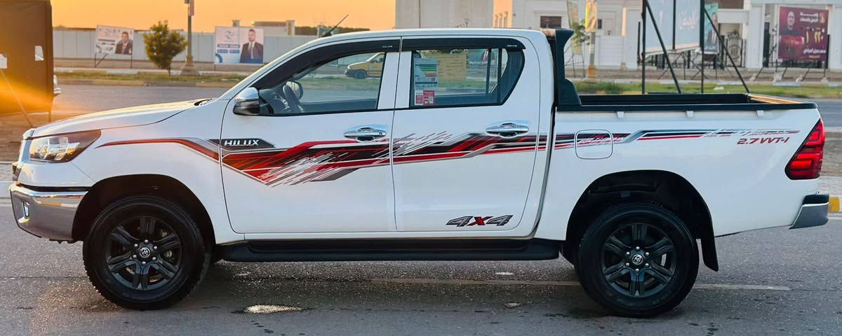 سلام عليكم للبيع فور ويل موديل2023 ساز كفاله عامه رقم واسط عداد المسافه 34الف وقابله لزياده السياره على وضع الشركه استخدام شخصي السعر 330 وبيه مجال بصيط تحويل مباشر مكان السياره واسط الصويره الاتصال ***********
