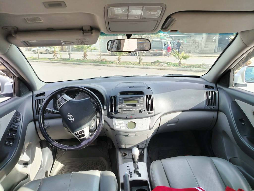 ٢٠٠٧کامل مه سروف کراوە 
جڵد هیته ر سوکان فۆڵۆم دەکشن بەرز
یەک.سەنت مه سروفی تیا نییه 
سەقف بۆیاخ گه ڤەرگۆڕاو بەتانه گۆڕاو بەشەرتی دەفیته ر
هه موگیانی ئیش ده کات نوخسانی هیچ نییه
شوێن هه ڵبجه ی تازە
نرخ ٤٦ مه جالێ برایانه
***********
*********** دار بنديهكان, السليمانية
