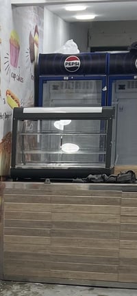 حماية اللبيع جديدة بخار ماء وهيتر السعر ٢٠٠العنوان بغداد المشتل 077125...