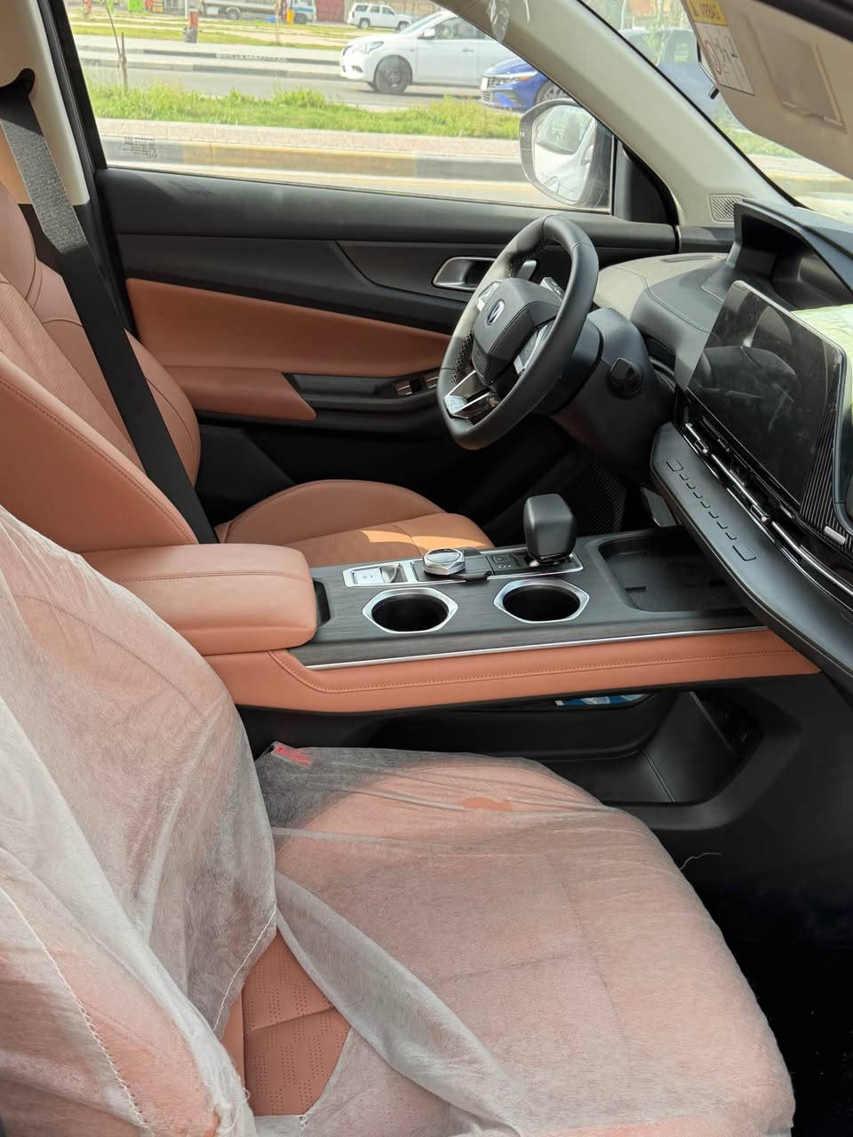 سلام عليكم 
شان جان للبيع مقترض وكفيل رقم بغداد 
مديل 2025 فول الاخير مكينه 1500 تيربو 
السعر 135 وبيها مجال السياره زيروه ع وضع الشركه 
*********** البصرة, العراق
