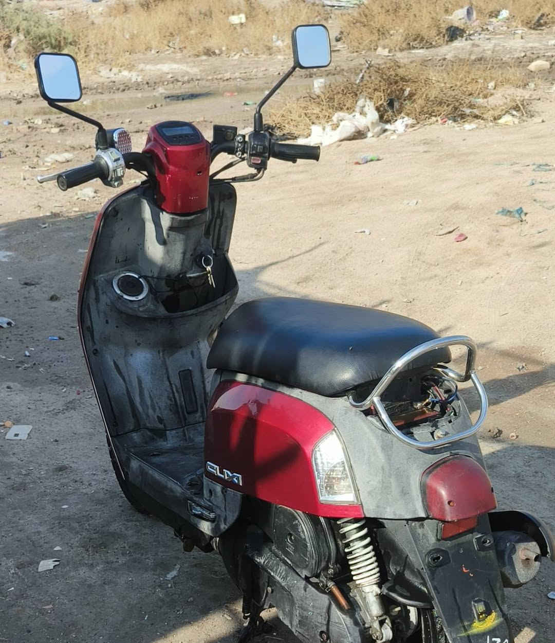 البيع ماكس بوليس نوزل دراجه بلاديه ماملعوب بيها دراجه نكره سلف تايرات جدد كهربايات كلها شغاله
السعر 750وبيها مجال  المكان بغداد البياع حي التراث 
***********تعال وبيك خير  القبق مال باتر تره موجود 😅
