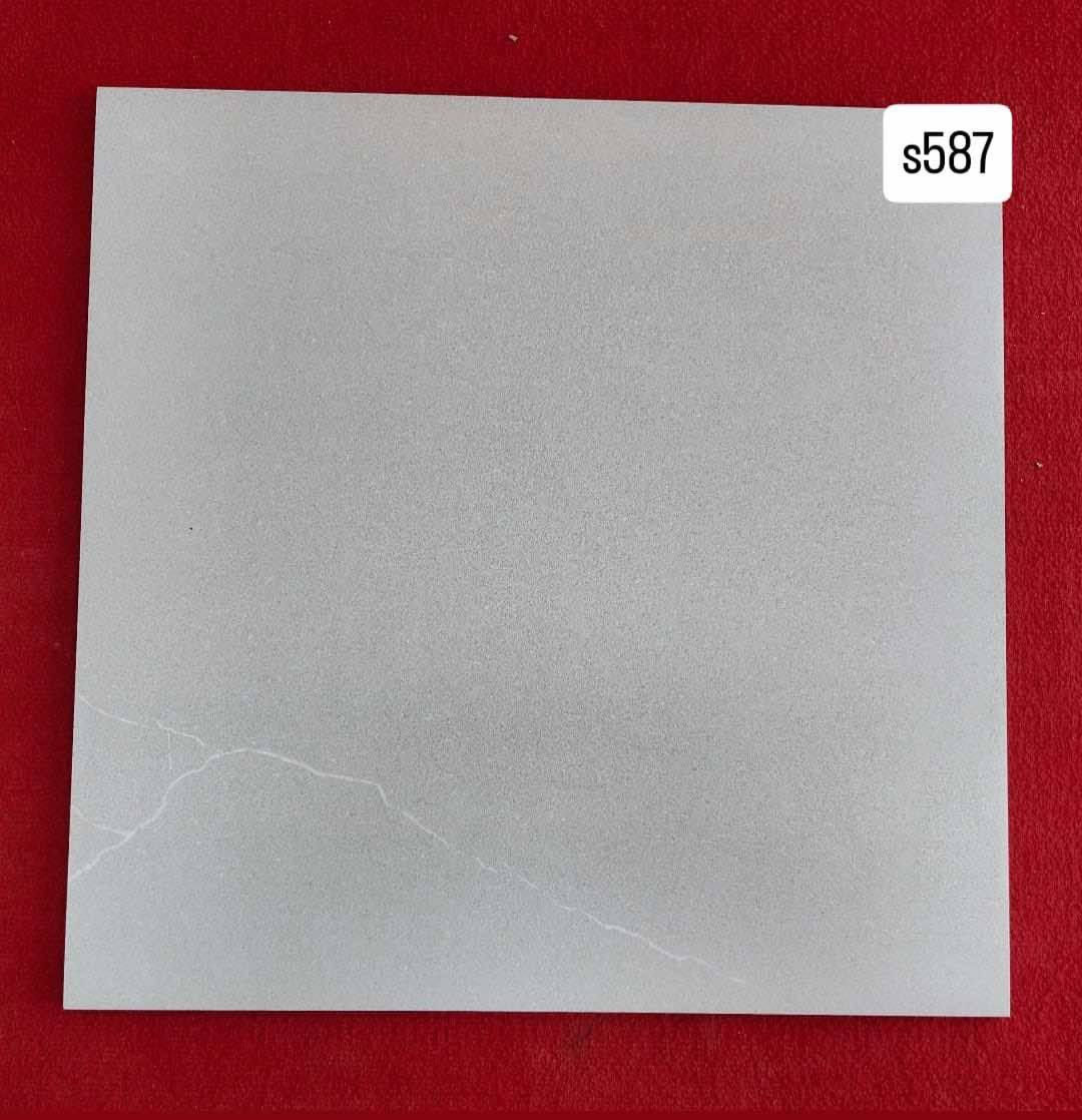 #بضاعه_جديده_وبسعر_الجمله
بورسلين إيراني نوعية ممتازه وبجوده عاليه
قياس 60×60 تدرجات اللون الرصاصي
من شركات مختلفه 

#يوجد توصيل لجميع المحافظات
#للحجز والاستفسار التواصل
واتساب 0783 624 9927
