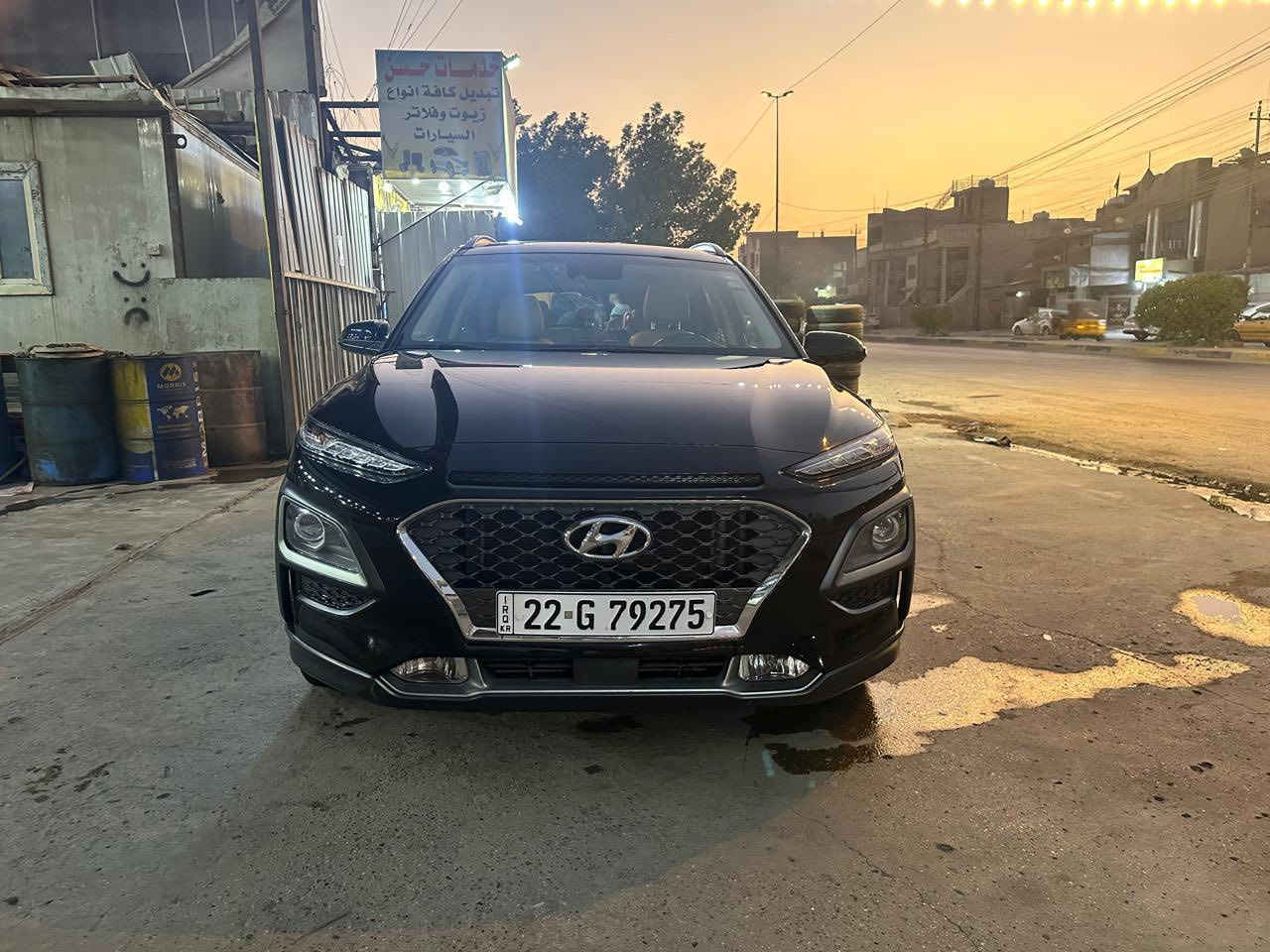 هيونداي كونا 2021 – فئة SEL Ultimate
🔹 موديل: 2021
🔹 المسافة المقطوعة: فقط 30 ألف ميل – استخدام قليل جدًا
🔹 الوقود: تفويل بنزين سوبر فقط
🔹 الحالة: بحالة ممتازة جدًا، بدون أي ايرباك مفتوح أو أضرار كبيرة (حادث بسيط نصف قبغ صندوق)
🔹 الموقع: بغداد – جاهزة للتحويل باسم المشتري

✨ أهم المواصفات والمميزات:
 • نظام رادار متطور
 • كاميرا 360 درجة
 • نظام معلومات وترفيه data Show
 • نظام صوت فاخر إنفينيتي مع 9 سماعات
 • مقاعد جلد كهربائية مع تدفئة
 • سقف بانوراما (سلايد روف)
 • كشافات أمامية وخلفية LED
 • محرك توربو 1.6 قوي وموفر للوقود
 • نظام دفع رباعي (AWD)
 • رقم إربيل الجديد وهزة جديدة
 • السيارة نظيفة جدًا وما بيها


**إذا كنت صاحب هذا الإعلان وتريد حذفه لأي سبب، رجاءا أرسل رسالة إلى الدعم الفني**