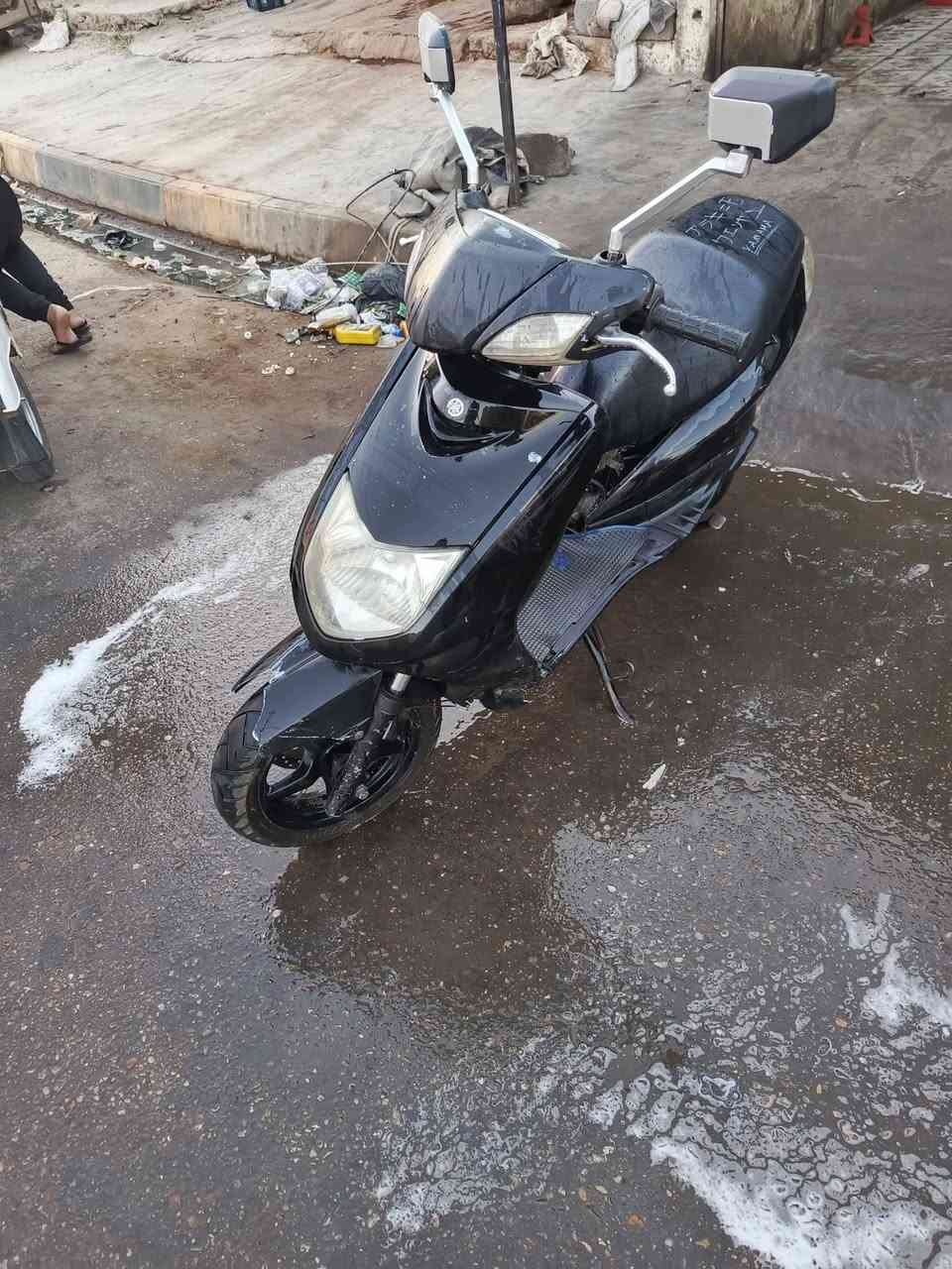 دراجه سكنس نثيه 110يابانيه مكينه ناعمه تايرات كهربائيات كلها كامله بيها نقص بالكفرات ا لسعر 300 وبيها مجال مكان بعقوبة ***********
