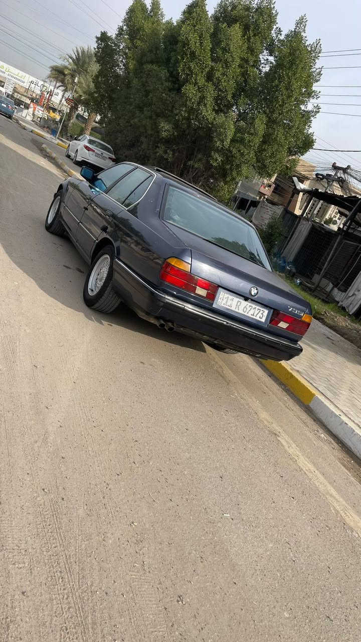 سلام عليكم 735 موديل 91 بسمي رقم بغداد تحويل مباشر سيارة بدون لا صبغ ولا ظربة كفالة كشن كهرباء تبريد شغال كشن جلد كلة نظيف اي شك ماكو   محرك كير خير من الله كشن تتفة تخم تاير فتحة السيارة اسلايت شغال كلشي بيهة شغال ماكو نقص مكاني بغداد التاجي *********** السعر 75 بي مجال
