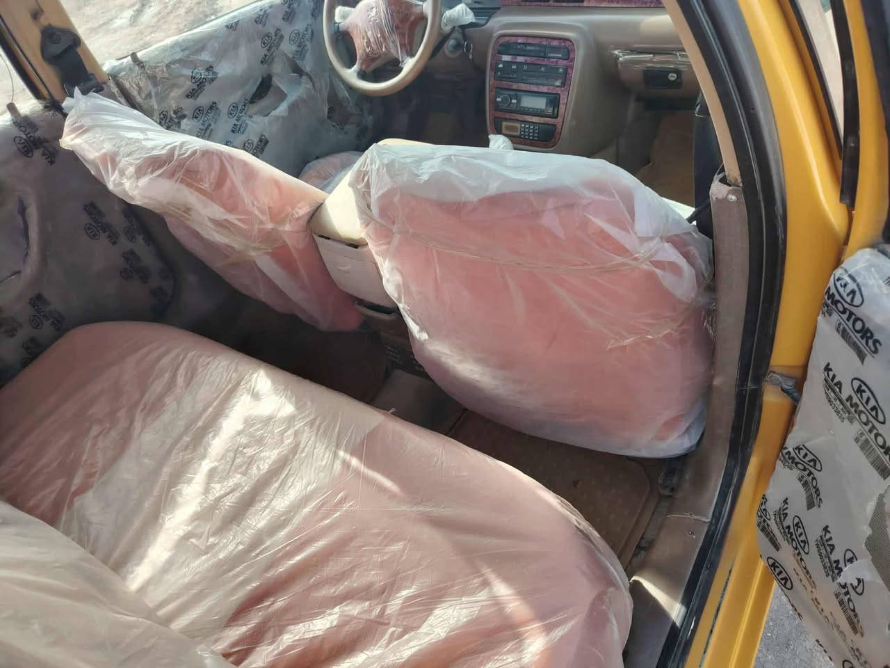 سمند 11 ناطق
رقم انكليزي 

السنويه لل29 

بيع او مراوس 

مكان الديوانية 

السعر 27 

***********
