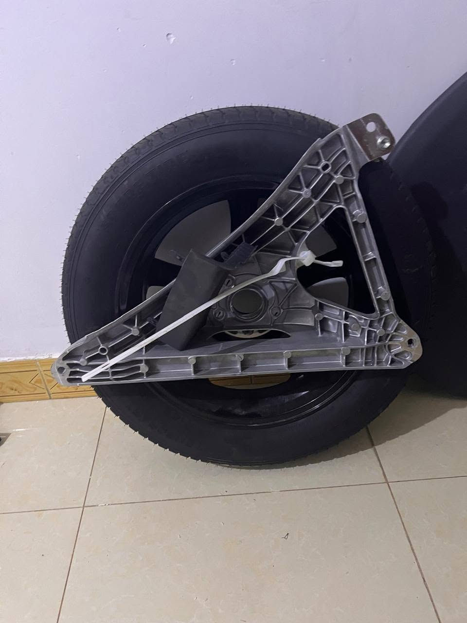 سبير سينا هو والقاعدة مالته كامل
***********
سعر ٤٥٠دولار وبي مجال
