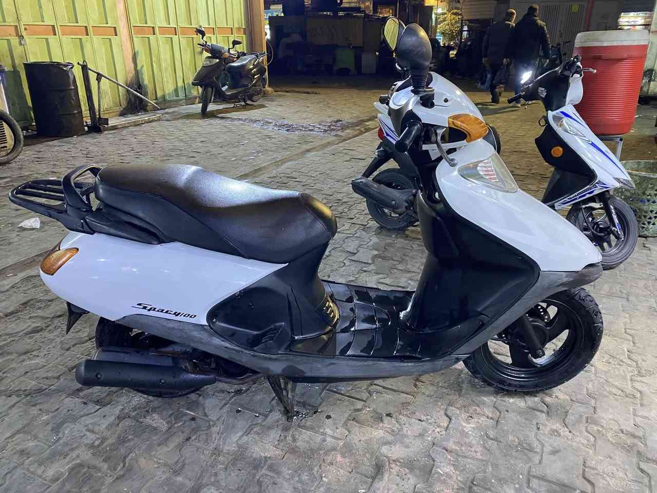 للبيع سبيسي ياباني مفتوحه دراجه نضيفه مابيه نقص كله شغال سعر ٦٥٠ وبي مجال مكاني كوت الخطه الحسينيه للاتصال ‭٠٧٨٧ ٤٩٥ ٨٤٧٧‬
