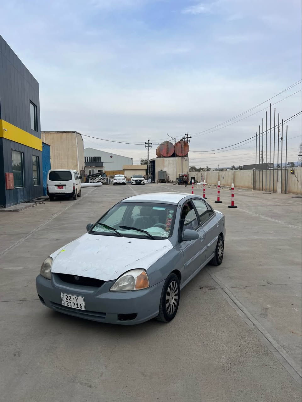 کیا ریۆو ٢٠٠٥  
تبدیل لون سبوغ عام 
وەرگەڕان بڕانەوە بەناو کردن غڕامە هەمووی بەشەرت
ئەزیەتێکی پێشی هەیە سیارەکە جاهیزە زۆر جوان و خاوێنە  
ژینگەو هەزە هەمووی نوێیە تا ٢٠٣١ 
مەسروفی تێدا نیە گێڕ و مەکینە بە شەرتە 
*********** وەتسئاپ وفایبەر
***********واتسئاپ و فایبەر أربيل, العراق
