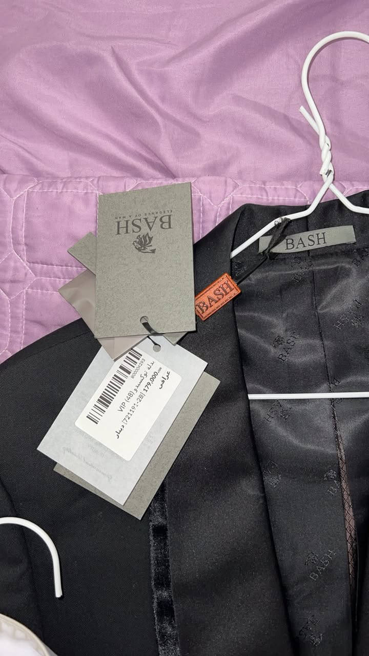 بدلة توكسيدو رجاليه بالليبل نظيفه جدا ماركة bash الي بمنصور ستره وقميص ابيض 

قياس ستره 48/6 
قياس قميص مديم 

سعر الشراء 179 الف سعر البيع 125 الف

عنواني بغداد ورجاءا فقط الشراي يكتبلي ويدلل ماقصر


**إذا كنت صاحب هذا الإعلان وتريد حذفه لأي سبب، رجاءا أرسل رسالة إلى الدعم الفني**