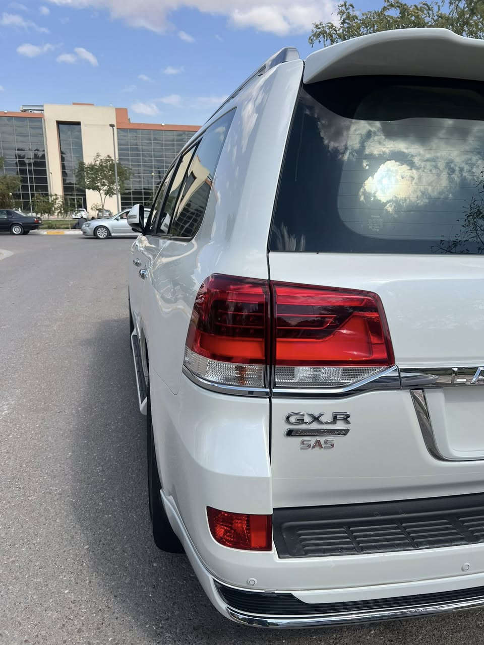 للبيع لاندكروز بلاك تورنك
موديل 2019
بغداد 
محرك 8
كشن جلد 3دكم
حساس امامي حساس خلفي
لايت اسود ابلادي
المسافه المقطوعه 85 الف حقيقي
السياره كفاله عدا شبر صبغ بلتكمه اثر طابوكه 
كير محرك كفاله 
السياره الف متصرف عليها
السعر 53 الف /يعني 530 ورقه 
للاستفسار ***********
