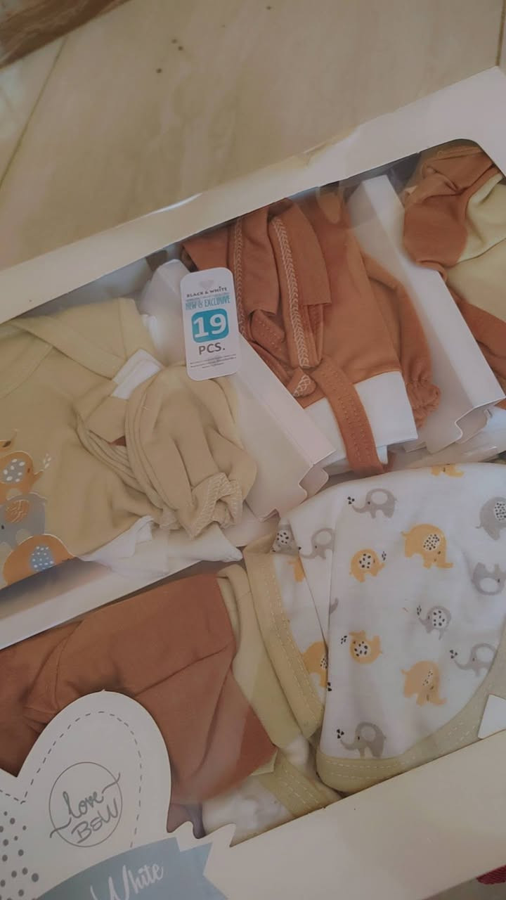 جنطه بطانيات أطفال العدد ٣.
جديدات ونظيفات.
سعر الجنطه ٢٥.
مع هديه بطانيه حديث ولاده.

السيت أطفال حديث ولاده السعر ١٠


**إذا كنت صاحب هذا الإعلان وتريد حذفه لأي سبب، رجاءا أرسل رسالة إلى الدعم الفني**