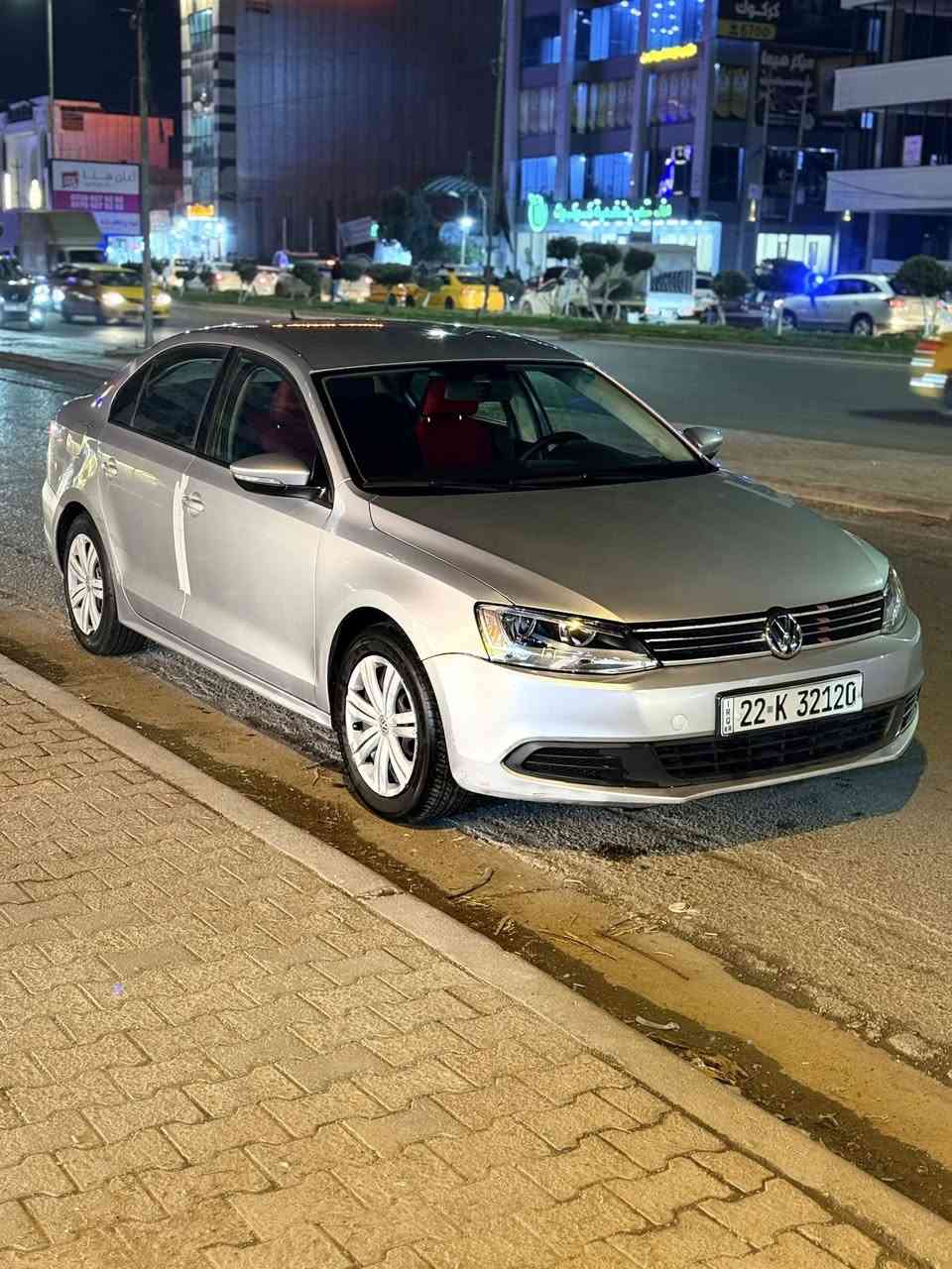 سلام عليكم
جيتا 2014 خليجي

بيها بطاقه بانزين 

مكينة 2000 تنفس طبيعي 

قطعتين تبريد 

بجم كبس 

بيها باب سايق مبدل وجامرلغ خلف سكن و شكم رصعه 

اشاير مري 

شاشه 

كير سبورت 6 نمرات 

للبيع 

***********
