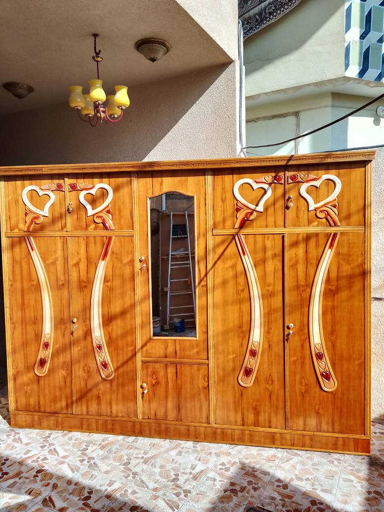 السلام عليكم كنتور 5باب طابقين للبيع السعر 200 +بوفيه افراش تزكام درجه اولى الطول مترين ونص السعر 175 +جربايه مال اطفال العدد 2 القياس العرض متر الطول 170 السعر الوحده 70 وبيهن مجال الغراض لشراي الغراض نفس الصور الشراي يتصل على الرقم *********** وبي واتساب ويوجد توصيل داخل النجف بكروه على المشتري النجف, العراق
