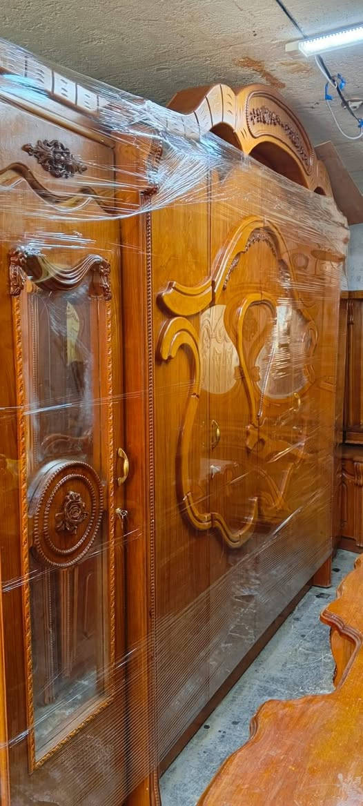 غرفه النوم للبيع تزكام كله صاج وجهين ٥٠٠ وبيه مجال مستعجل ع بيعته العنوان ناصريه قرب جسر نبي الله براهيم ***********
