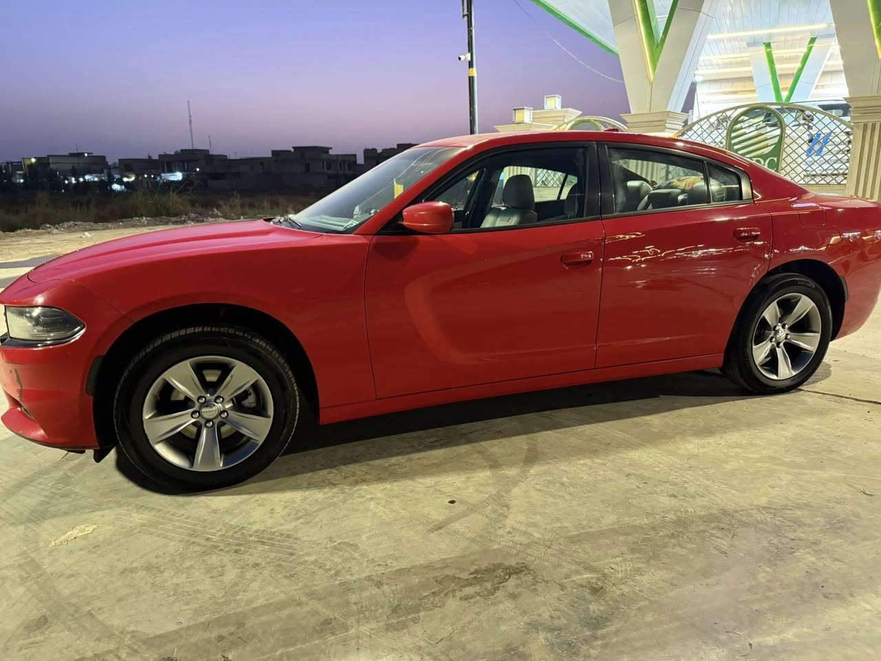 سلام عليكم شباب جارجر موديل ٢٠١٧ احمر طماطي وارد كندي داخله كلين بس بلعراق تبدل جاملغ بلادي بدون صبغ وبيه بارد قليل رقم سليمانيه سنويه ل٢٠٣٠ موصفات sxt معروفه شاشه كبيره شفتات ستيرن كامره دواره كشن حضن بلاجكتور سماعات الباين سياره جاهزه ونضيفه سعرهه ٢٠٨ وبيه مجال قليل شراي يتصل ***********
