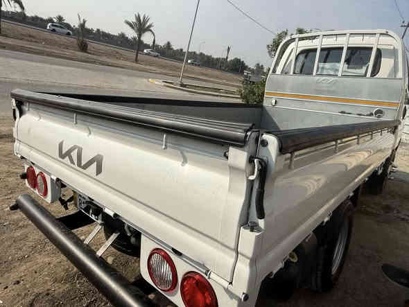 سلام عليكم كيا فحل 4000 موديل 2024رقم بغداد انكليزي سياره كلش حلو ماشيه 34 الف محور ه وجاهز من كلشي بيه ملاحضات بسيطات   ‭0773 540 4291‬
