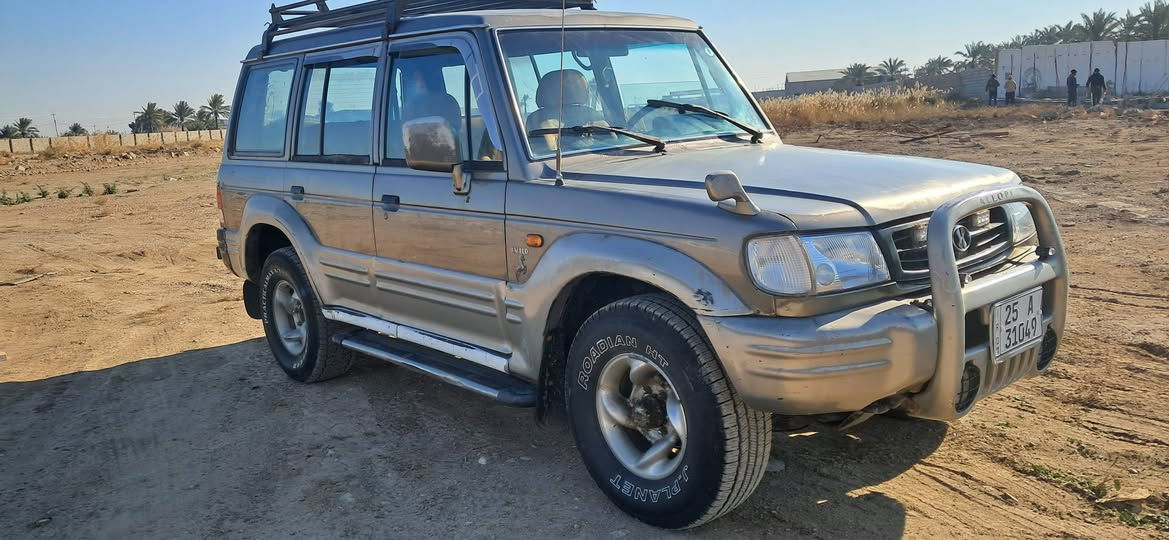 السلام عليكم
كالوبر موديل ٩٩
نضيفة جداد بلادية  مكفولة من ضربة وخياس وصبغ 
كير مكينة شاصي كلة مكفول رقم كركوك مشروع وطني وين تريد احولك 
تخم تاير جبلي 
كهربائيات كيجات كلشي شغال بيها كير عادي 
بيها منضومة غاز 
مكاني ديالى بعقوبة 
***********
سعر 55وبيها شوي مجال
