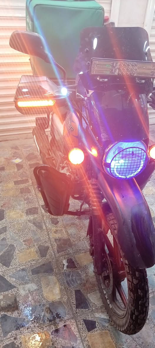 من رخصه الادمن
بوكسر للبيع موديل ٢٣ نضيفه تجي وتشوفها بدون اوراق مكاني بغداد اكفلها سرقه وعشاير من كلشي كفاله
***********
