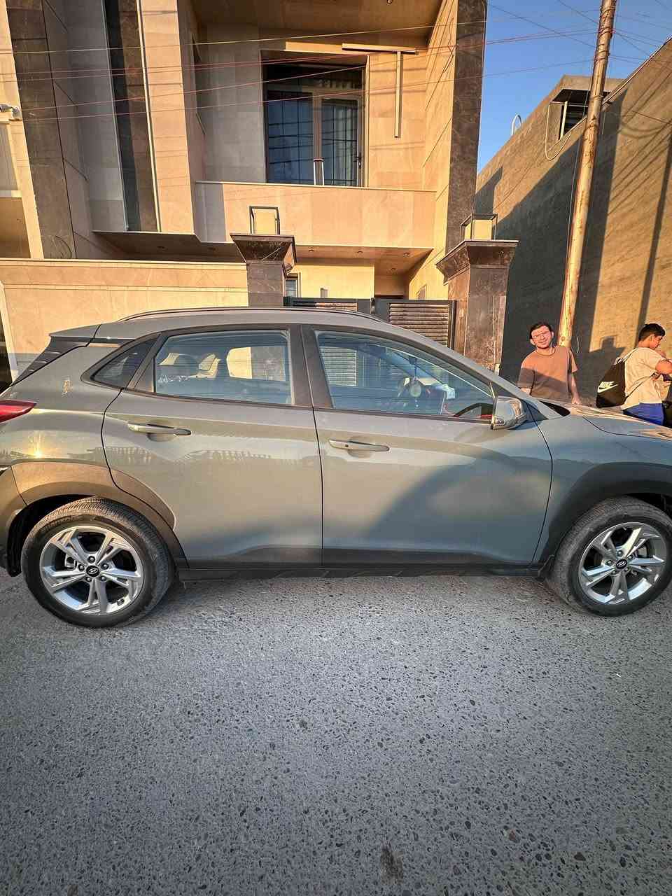 السلام عليكم
كونا 2022 فول عدا الفتحة للبيع  محرك 2000 دوش 
لون سمنتي مذكور كل التفاصيل بلصور وسونار بالمنشور وبيها بلعراق بارد بالجنطة هم ناشر الصورة 
السعر 163 وبيها مجال 
مكلف بالنشر 
رقم صاحب السيارة *********** حسين
