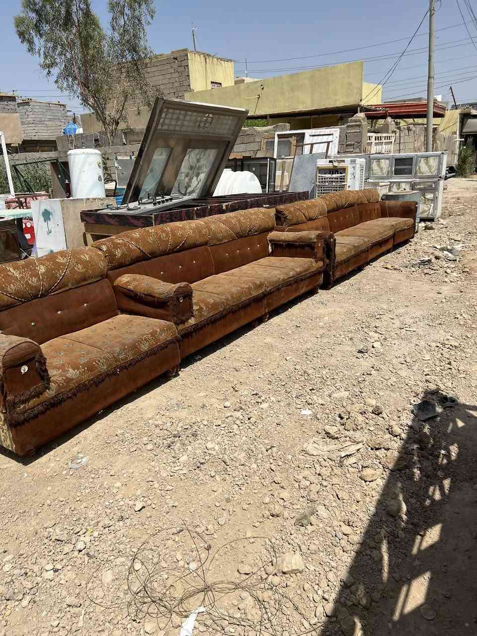 سلام عليكم ديوان ١٢ مقعد ست قطع سعره ٧٥ وبي مجال للاستفسار والتواصل ***********واتساب 
ملاحضه اشتري وراوس
