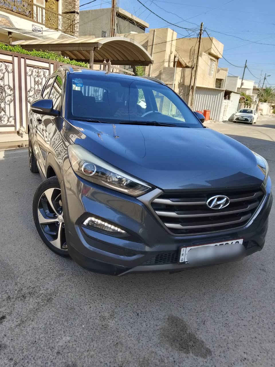 السلام عليكم للبيع هونداي توسان موديل 2016 سيارة بيهة بارد فقط بين الباب والجاملغ السايق غير هذا السيارة كفالة وعليهة ادامة جديدة باتري جديد تخم تاير جديد صدر نظيف مواصفات رادار جانبي تدفئة بالكشنات شاشة كامرة خلفية
السعر 158 مكاني بغداد دورة شراي اتصل على رقم بي واتس اب ***********
