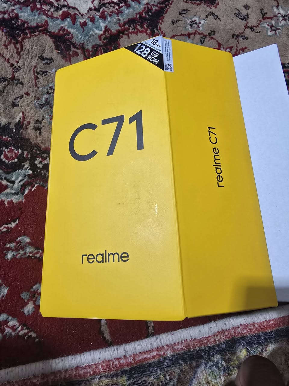 جديد ممفتوح من كارتون
لون مميز اخضر
قيم واخذ بليرضي الله
***********
