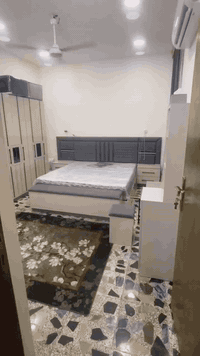 للبيع غرفة نوم تركيه 9 قطع ستخدام 5 اشهر غرفه جديدة شخط مابيها الاستفس...