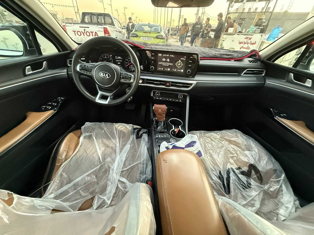 سلام عليكم
رقم بغداد حرة
K5 2021 امريكي 
حادثها قطع صبغ ابيع حازم 
بدون لغود بدون شواصي 
مواصفاتها 
بصمة تشغيل +بصمة ابواب 
رادار امامي 
حساسات جانبية وخلفية 
فول عدى الفتحة 
كير محرك تبريد كلة جديد 
السعر 138 وبيها مجال 
للاستفسار 
***********
