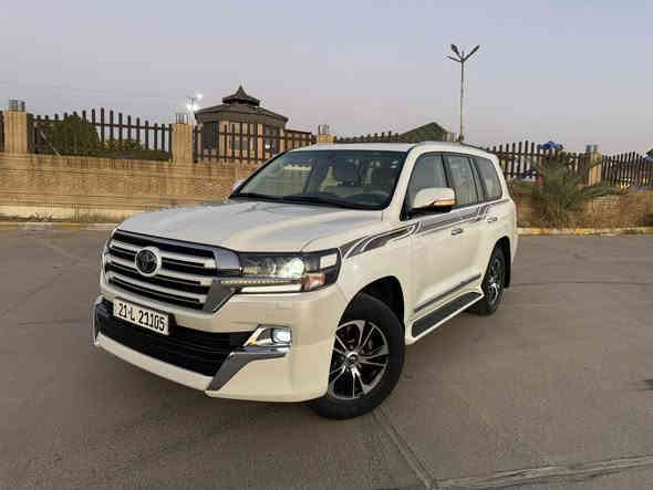 لاندكروزر Gxr محرك 6 سلندر  وايت ايدشن باب اول موديل2017 ماشي 135 الف مكفولة كفالة عامة من دعامية للدعامية رقم موبايل *********** سعر عل خاص
