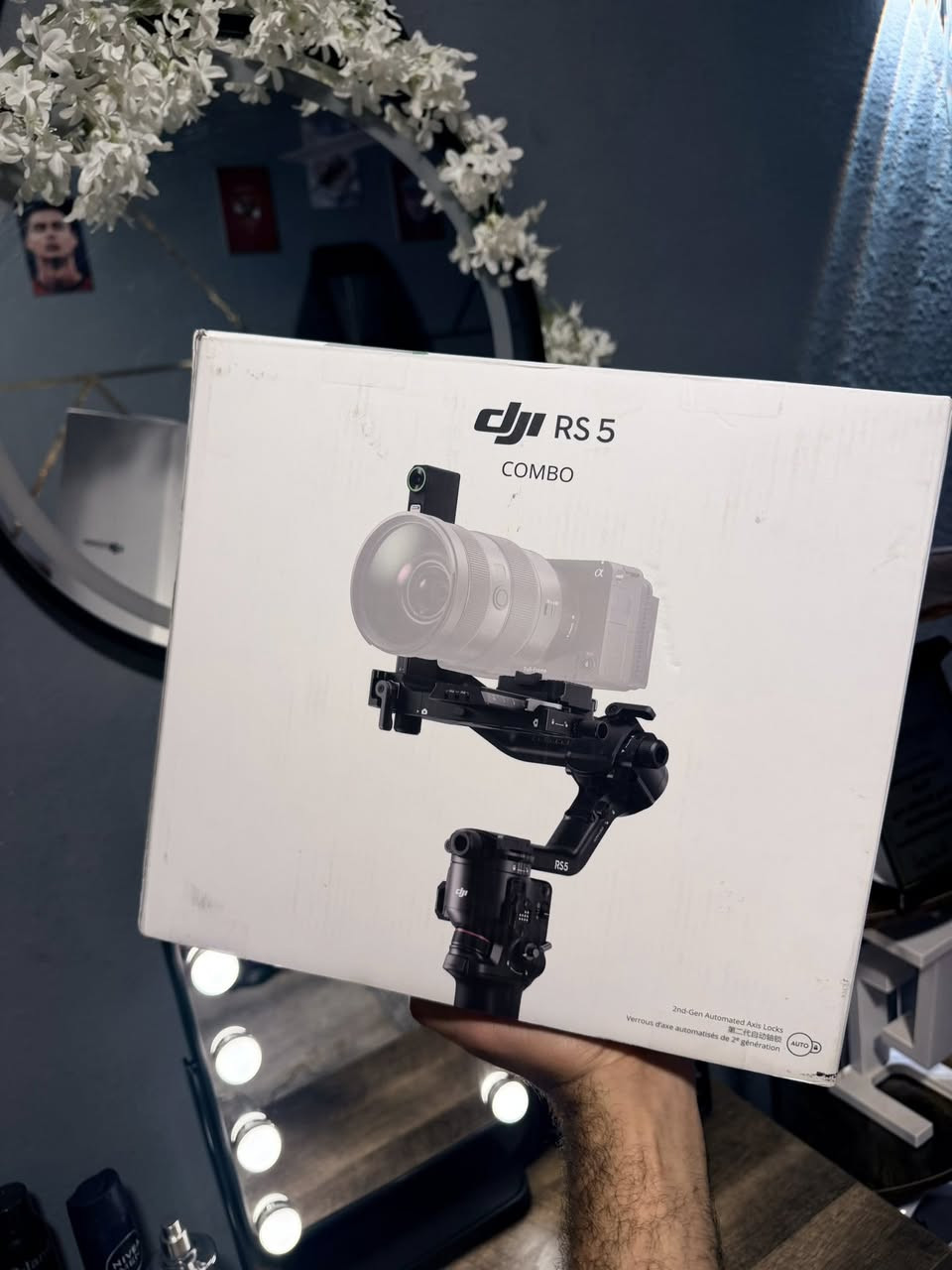 السلام عليكم ❤️
للبيع DJI Rs5 Combo فقط استخدم لتجربة 🔥❤️ بيع فقط 

بغداد 
واتس آب أو فون / ***********
