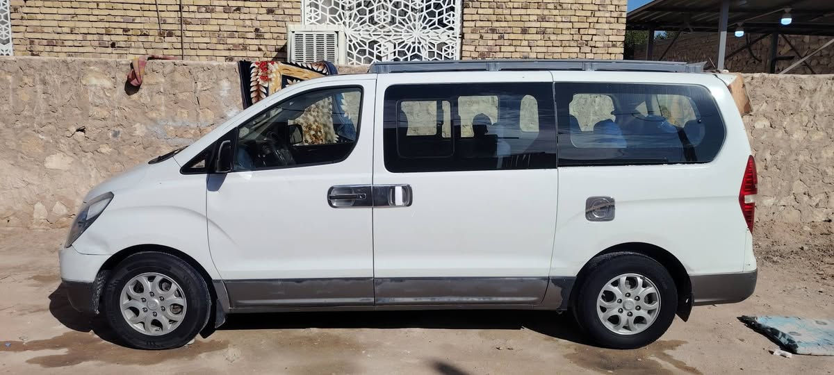 سلام عليكم ستاركس  مفتوح للبيع موديل 2010 كفاله عامه ماعده قبق جنطه والباقي كفاله مصفره هيئه ومرور رقم بصره انكليزي مكان نجف المناذره (135)وبيهه مجال للطيبين  ***********
