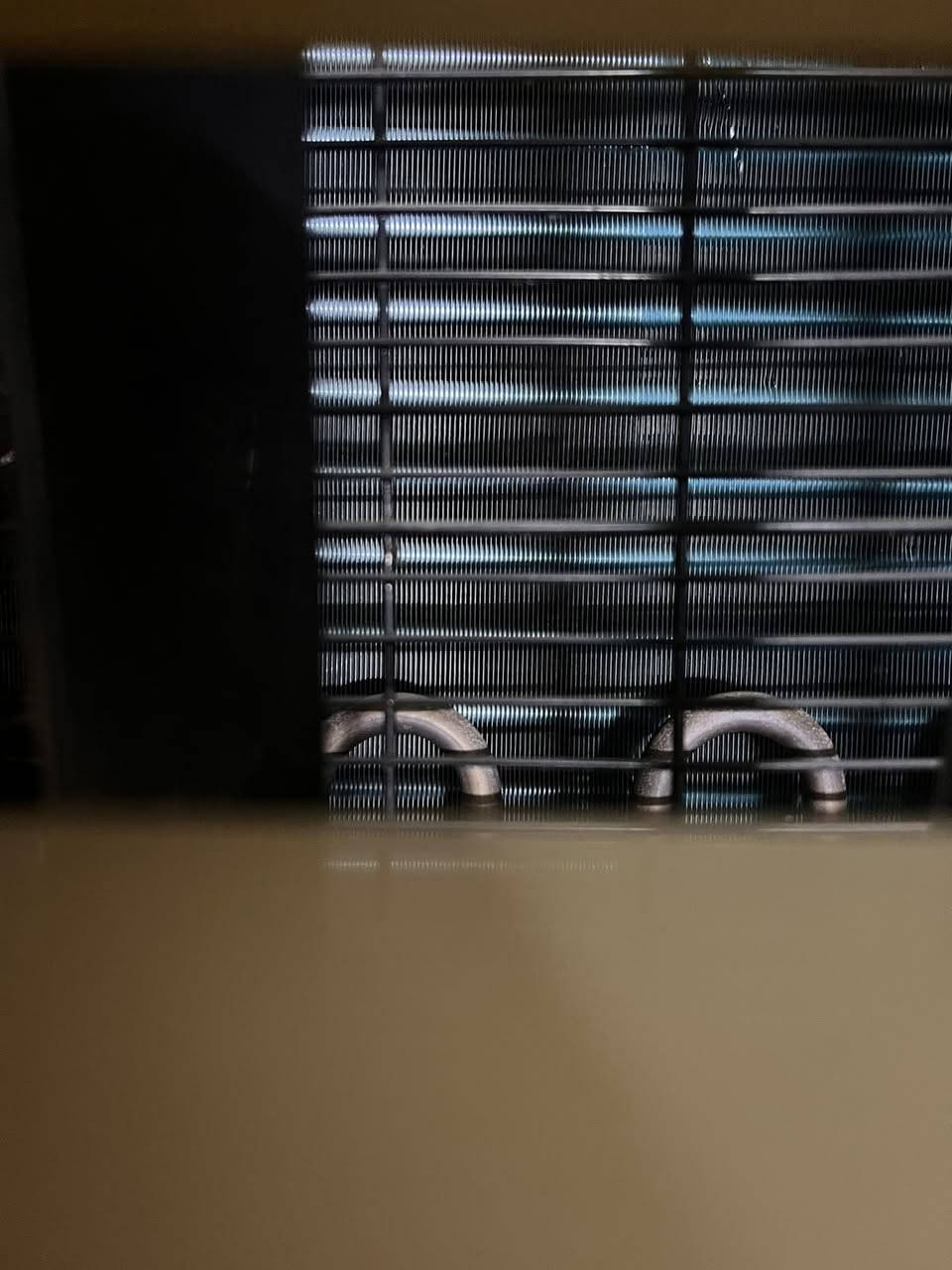 سلام عليكم سبلت كنتوري للبيع سبلت ثلج تجي تفحص يله تخذة جديد هوة ولخارجة امانت الله بطنة بعدهة زركة قيمة وخذة 2طن ونص ***********
