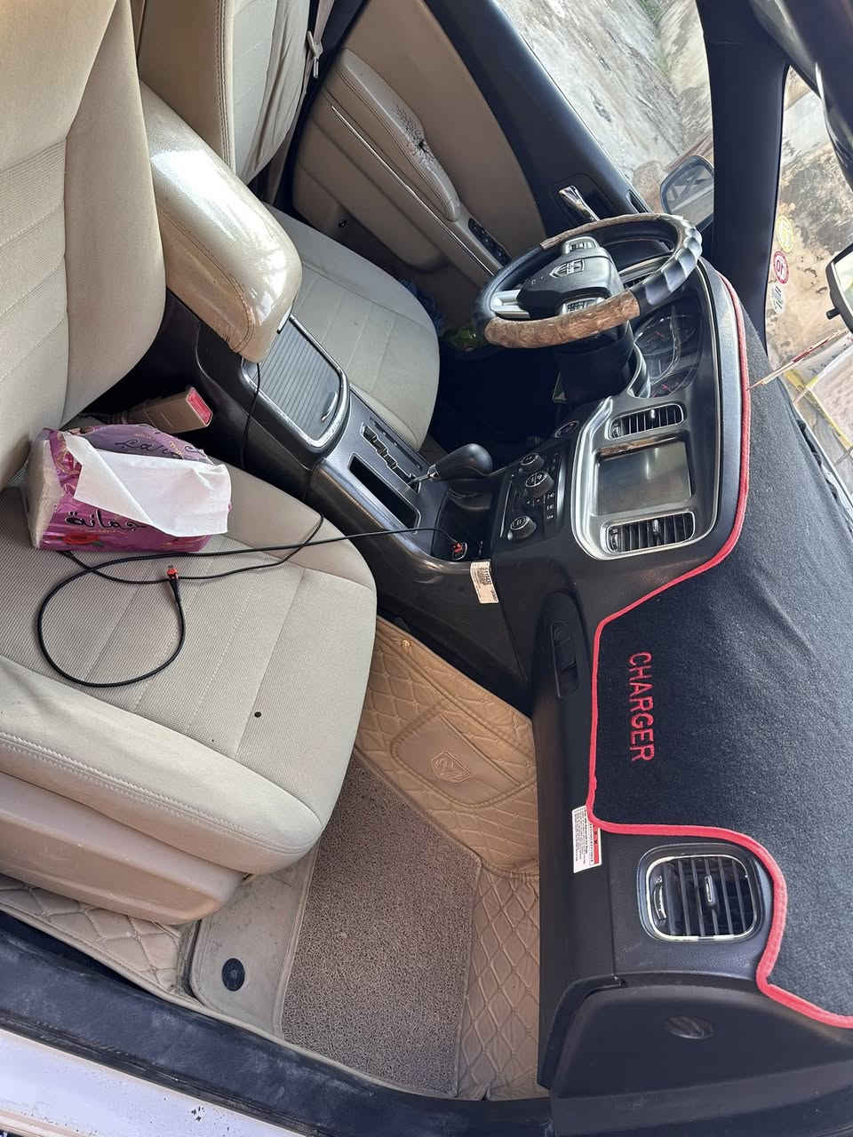 جارجر 2012 حادثة جاملغ خلفي صبغ والبنيد بي مكانين صبغ اثر تقشير كير محرك خير من الله وبيه خياس حشاكم جوه الجامه الخلفيه رقم بغداد باسمي السعر 145 الاستفسار واتساب او اتصال *********** اتصل وبيك خير وتدلل مكاني ديالى بعقوبة
