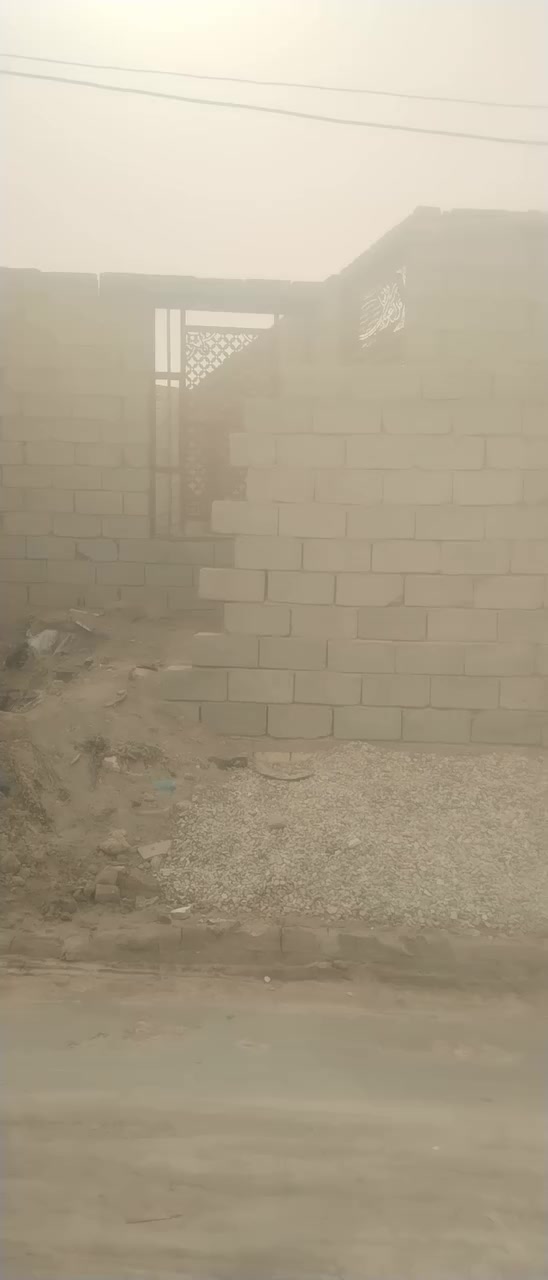 سلام عليكم هيكل لبيع مساحته ٢٠٠ متر بل صخين مقبيل طاقه مقبيل المدرسه ذات العلم سعره مناسب جدان جدان شراي يتصل ***********
