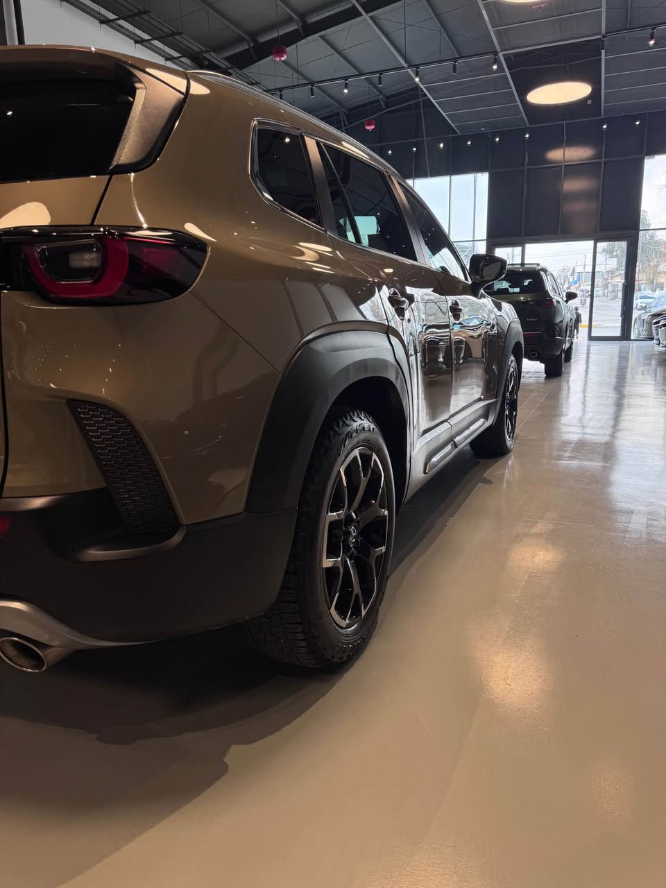 مازدای CX-50 preffered edition2024
سەیارەکە زۆر پاک ماوەتەوە ۱۸٠٠٠ ڕۆشتووە
فول مواصەفات
مەکینە ۲.٥ ی دەبڵ ئەکسلی تۆربۆ (مرغوب)
چەمەلەغی سەکن و دەرگای دوای سەکن بۆیاخە بێ ناو گرتن
7MMVABXYORN231846
نرخی ۲٤٠ گەڵاو مامەڵە
٠۷۷٠۱٥٥۸۸٤٥ السليمانية, العراق


**إذا كنت صاحب هذا الإعلان وتريد حذفه لأي سبب، رجاءا أرسل رسالة إلى الدعم الفني**