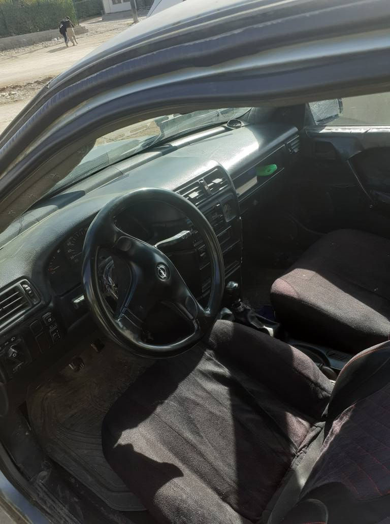 اوبل فيكترا ١٦،،،،قايش بان سوكان باوةرibs سةنةوى و وواجيهة توندوتؤل ومارى فةقيرة كيرومةكينةى مةزبوت وبى عةيب مةسروفى كةم وبةنزينى كةم دةخوات وةركةرانو برانةوةى نية
 ز.م  ***********  شوين ...بنصلاوة سعرى ١٤ومعامةلةكى كةم أربيل, العراق
