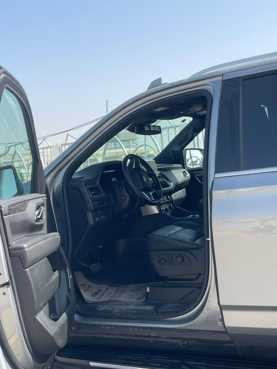 سلام عليكم 
سوبر بان مديل 2024 دخول جديد رقم بصره 
سياره فول لخير حداديه تخم تاير جديد 
مبدل فقط جاملق نفس لون ولباقي كفاله 
ماشيه 7تالاف يعني زيرو سياره رقم ***********
