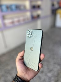 11 برو ماكس بطاريه 100  ذاكره 256  نضيف مبدل شاشه وبطاريه اصليات  سعره...